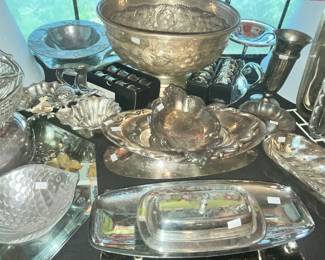 WONDERFUL PIECES