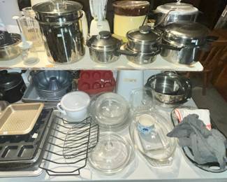 STAINLESS COOKWARE & BAKEWARE, PYREX