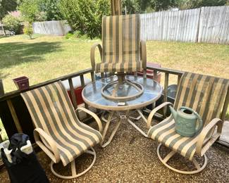 PATIO SET w/ SWIVEL CHAIRS