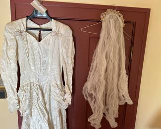 1948 wedding dress and veil 