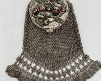 Vintage Mesh Bag with Decorated Compact Top 