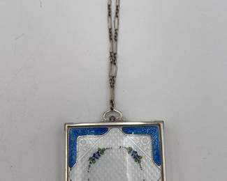 Guilloche' Compact on Chain