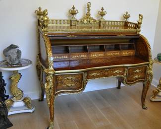 This item is not in Beverly Hills. It is in a Westlake Village townhouse. When you are at the sale talk to Will and make an appointment to inspect and purchase these items at a later date.