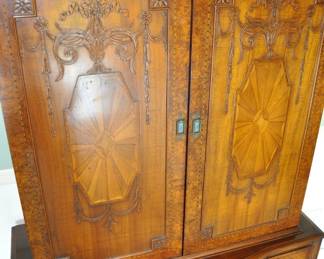 1920's Dining Suite - Hepplewhite style - made with Walnut and Koa-wood from Hawaii - custom gold plated hardware made by a jeweler - Peck & Hill Furnoture Co,