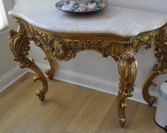 This item is not in Beverly Hills. It is in a Westlake Village townhouse. When you are at the sale talk to Will and make an appointment to inspect and purchase these items at a later date.