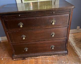 The above pictured item is in an area that is not open to the public. If you would like to inspect and purchase this item please talk to Will when you are at the sale and He will show it to you.