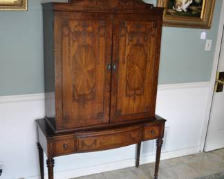 1920's Dining Suite - Hepplewhite style - made with Walnut and Koa-wood from Hawaii - custom gold plated hardware made by a jeweler - Peck & Hill Furnoture Co,
