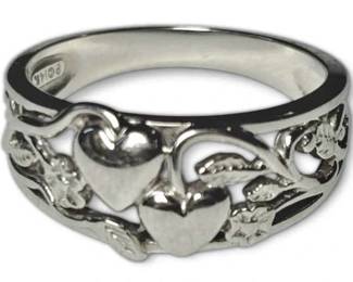 14k White Gold Ring with Ornate Floral Heart Design 3.00g