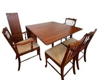 Kitchen Table Chairs  2 Leaves  Felt Cover 