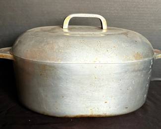 Vintage Wagner Ware Magnalite Dutch Oven With Rack