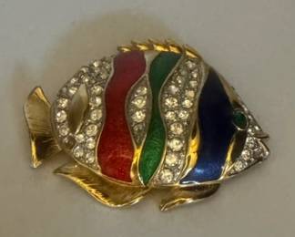Fish pin
