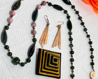 Precious smooth stone necklace and more
