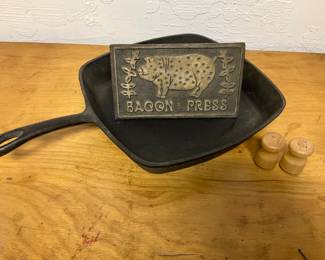 Square cast iron skillet and press
