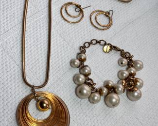 Pendant bracelet and earring combo