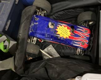 Hot buddies remote control car with accessories