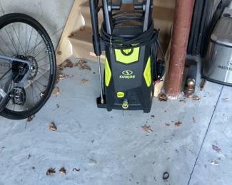 Pressure washer 