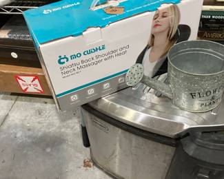 Shiatau shoulder and neck
Massager and turkey fryer
