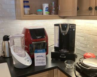 Small kitchen appliances 