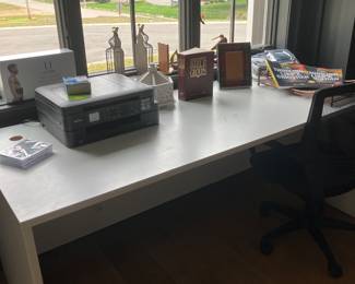 Office desk 