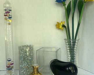 Galileo Thermometer With Variety Of Vases 