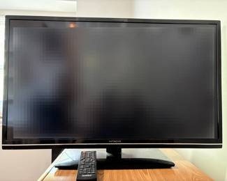 Hitachi LCD TV 31.5 With Remote 