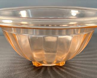 Pink depression mixing bowl, Hazel Atlas or Federal Glass