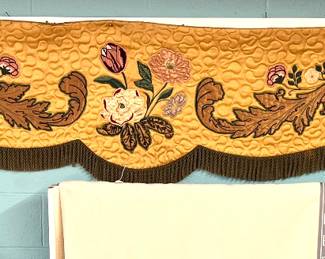 Antique Vermicelli quilted valance