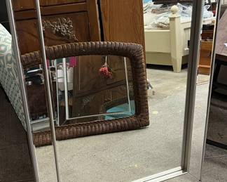 Many beautiful mirrors of all sizes