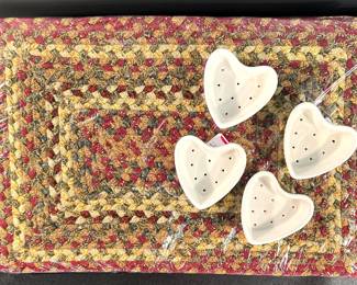 Four Coeur a la Creme dishes and 4 new woven placemats