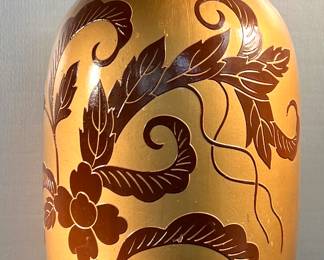 Impressive tall vase