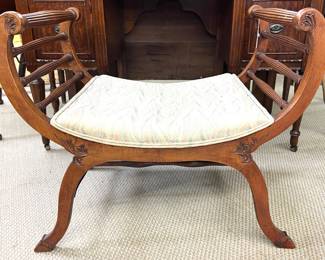 Curule bench