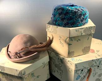 Vintage ladies hats and boxes