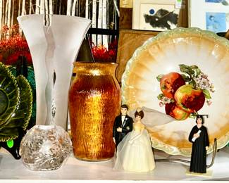 Vintage glass & porcelain collectibles