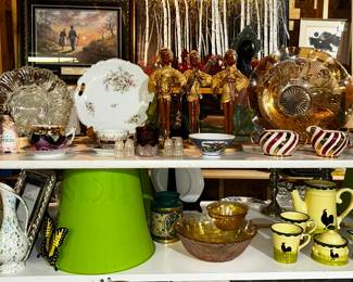 Vintage glassware & porcelain collectibles