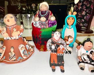 Vintage Story Teller dolls, 4 are terra cotta and one is fabric