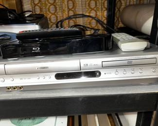 Toshiba DVD video player/video cassette recorder SD-V291, Blu-Ray disc player