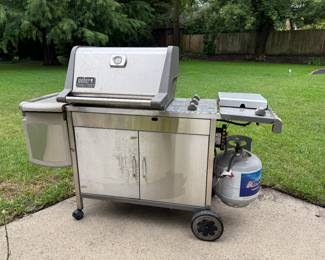 Genesis Propane Gas Grill. Photo 1 of 3.