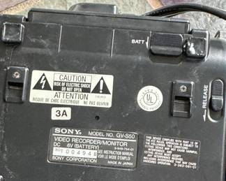 Sony GV-S50 8mm Video Walkman. Photo 2 of 2.