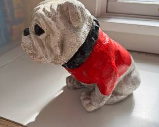 Georgia Bull Dog Painted Cast Iron Figurine. Photo 1 of 2.