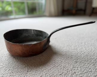 Vintage Copper Saucepan. Photo 1 of 3.