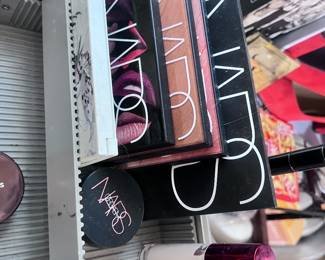 NARS Makeup Collection – Eyeshadow, Blush & Highlighter Palettes (Luxury Cosmetic Set)