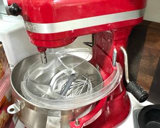 KitchenAid Professional 600 Stand Mixer in Empire Red – Powerful Bowl-Lift Mixer for Heavy Doughs
