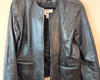 Vakko Sport Women’s Black Lamb Leather Jacket – Size L, Collarless Design with White Stitching Detail