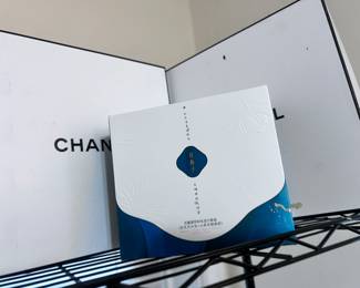 Premium Chinese Skincare Cleansing Wipes – Floral Essence Makeup Remover Towelettes (New in Box)