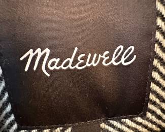 Madewell Women’s Herringbone Coat Label – Size M, Made in Sri Lanka Tag Detail