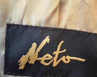 Neto Women’s Leather Coat Tag – Authentic Brand Label Detail, Tan Trench Style
