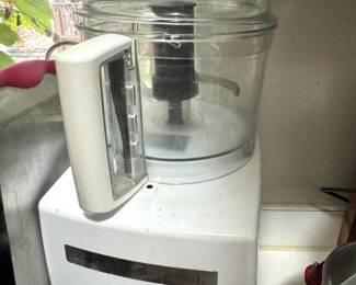 Magimix Cuisine 4200 XL Food Processor – Estate Sale Value & Overview