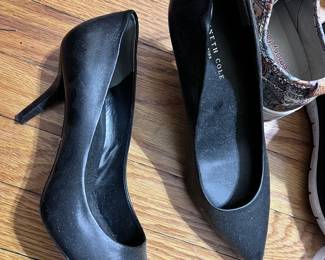 Kenneth Cole New York Black Leather Heels – Classic Pointed Toe Pumps | Women’s Size (Estimate 8–9)