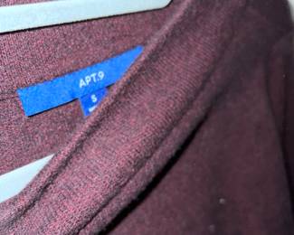 APT. 9 Maroon Textured Knit Top | Classic Everyday Layering Piece Small