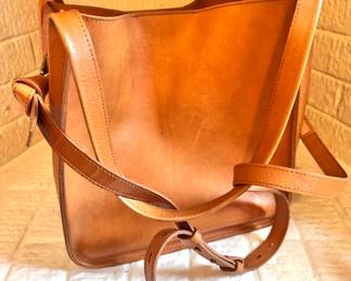 Madewell Tan Leather Crossbody Tote – Minimalist Everyday Shoulder Bag with Adjustable Strap
